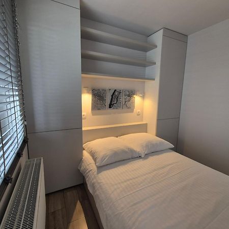 Apartament Wsrod 1000Cy Swiatel - Z Parkingiem W Hali Garazowej- Duzy Balkon Z Lezakami - Piekny Widok Noca Na Panorame Tysiaclecia คาโตวีตเซ ภายนอก รูปภาพ